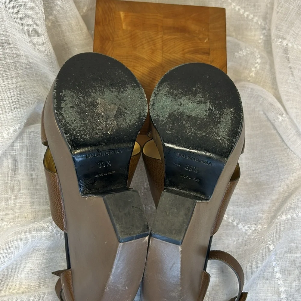 Balenciaga Elegant Brown Wedge Sandals w/box - Picture 11 of 15